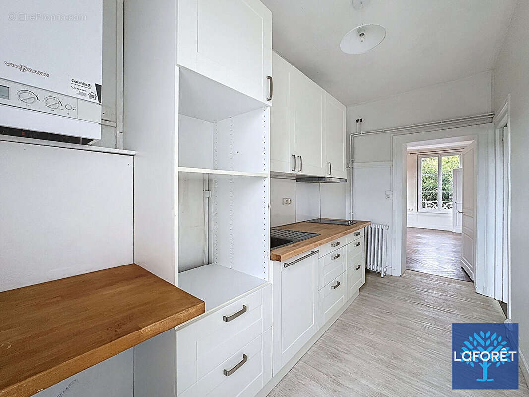 Appartement à MENNEVAL