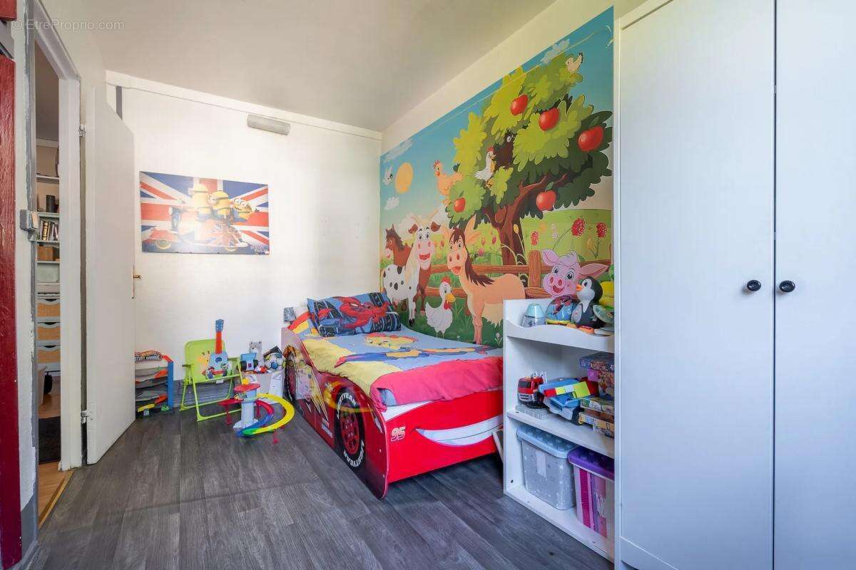 Appartement à CLICHY-SOUS-BOIS