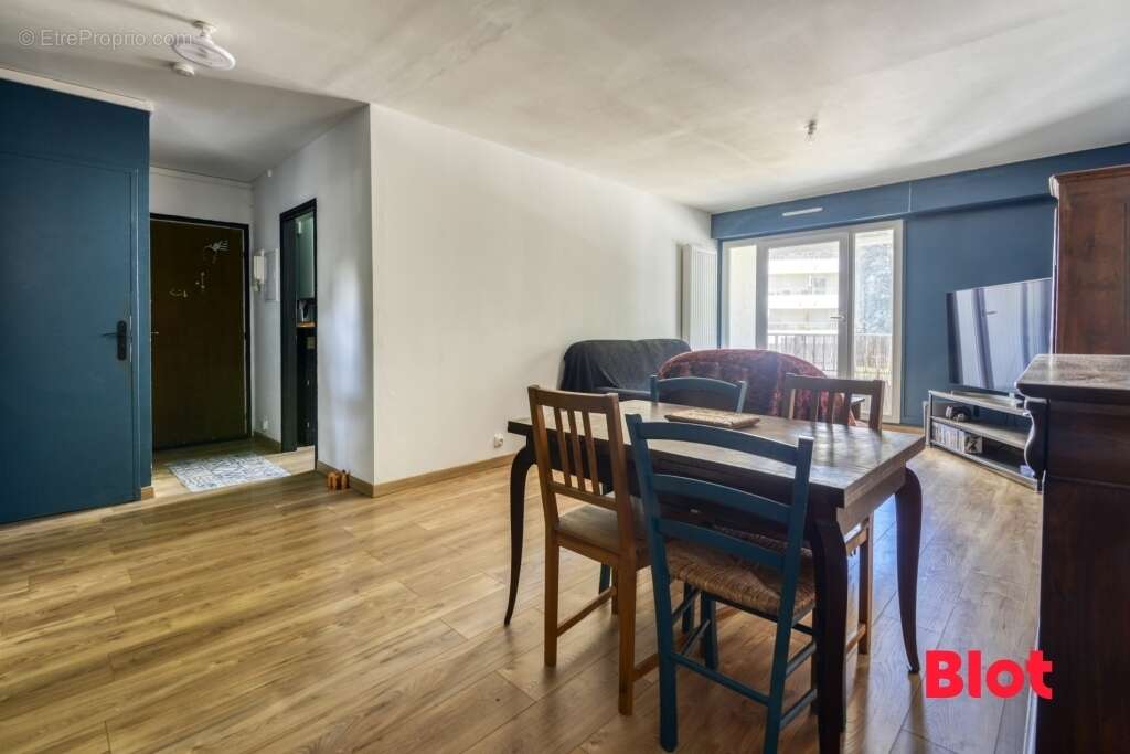 Appartement à SAINTE-LUCE-SUR-LOIRE