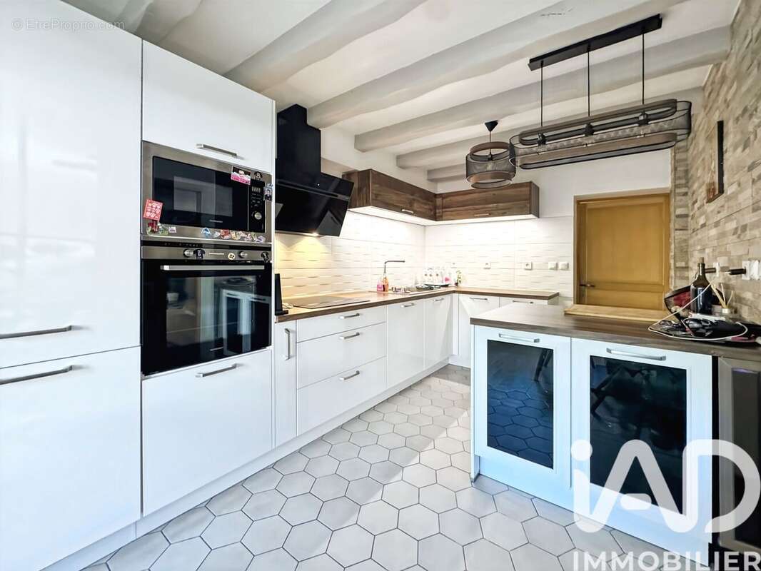 Photo 2 - Maison à SAINT-GERMAIN-LES-ARPAJON