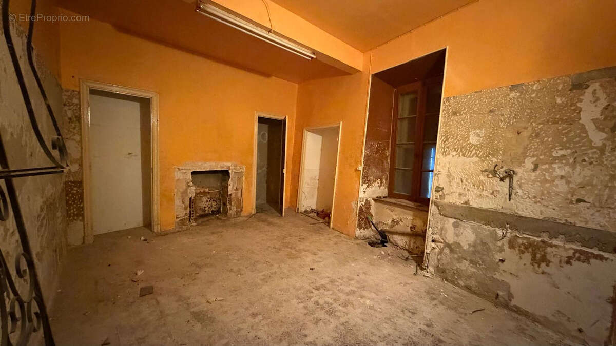 Maison à PARAZA