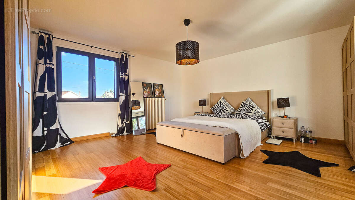 Maison à CONFLANS-SAINTE-HONORINE