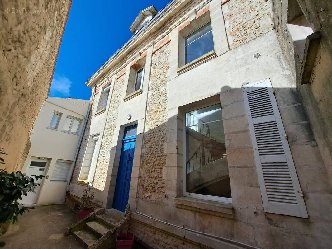 Appartement à FOURAS