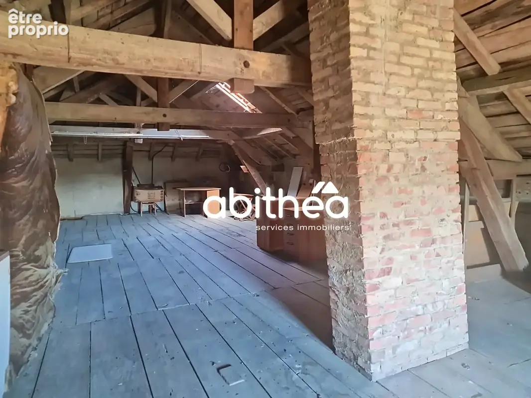 Maison de ville en pierre à Gémozac ( 17260 )  210 m2  5 chambres  Terrain de 900m2 et GARAGE  - photo 29