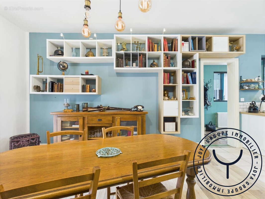 Maison à PONT-SAINTE-MARIE