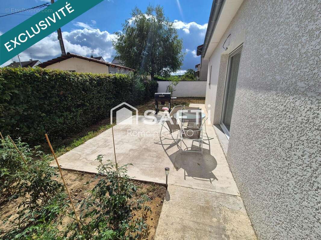 Maison 99 m² à Peronnas  - photo 4