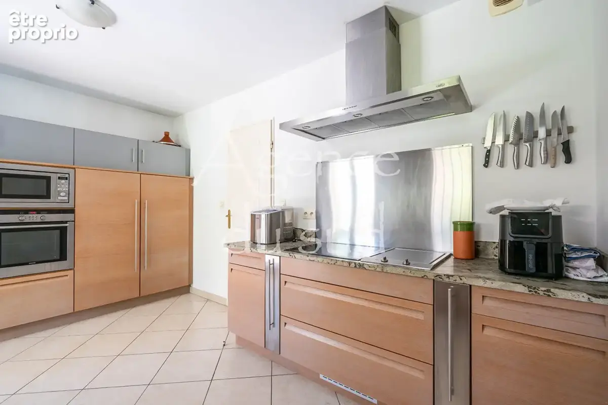 Maison de caractère - 150 m² - Piscine - Lotissement sécurisé - photo 10