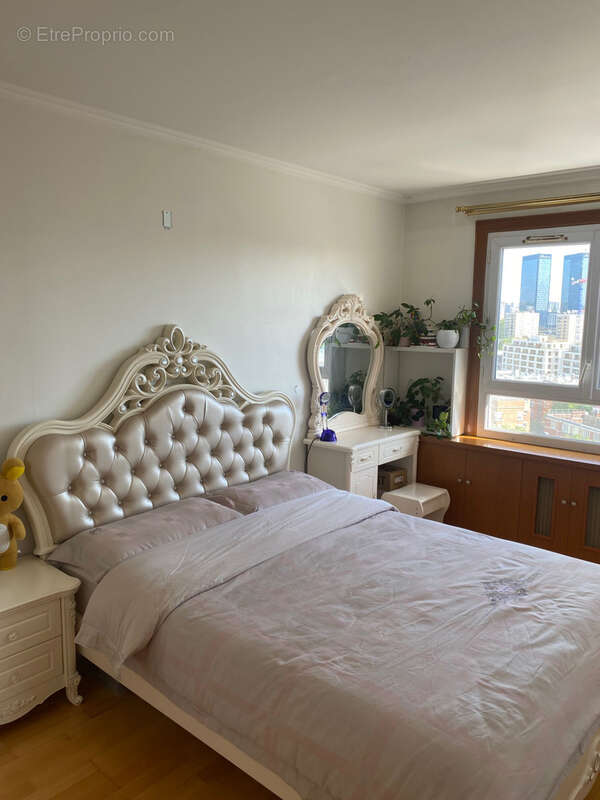 Appartement à PARIS-20E