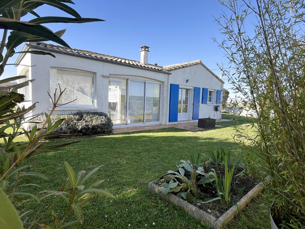 Maison à MESCHERS-SUR-GIRONDE