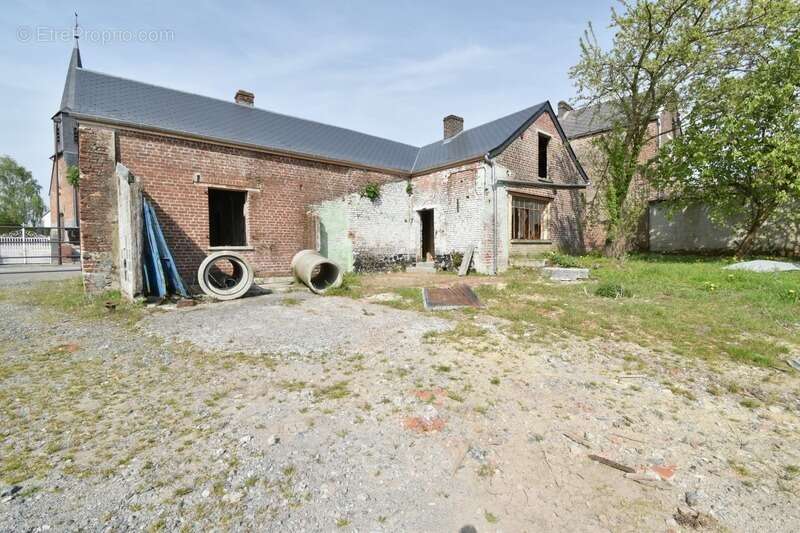 Maison à rénover entièrement avec beau potentiel – Le Sart - photo 5