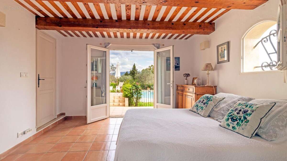 Photo 5 - Maison à ROQUEBRUNE-SUR-ARGENS