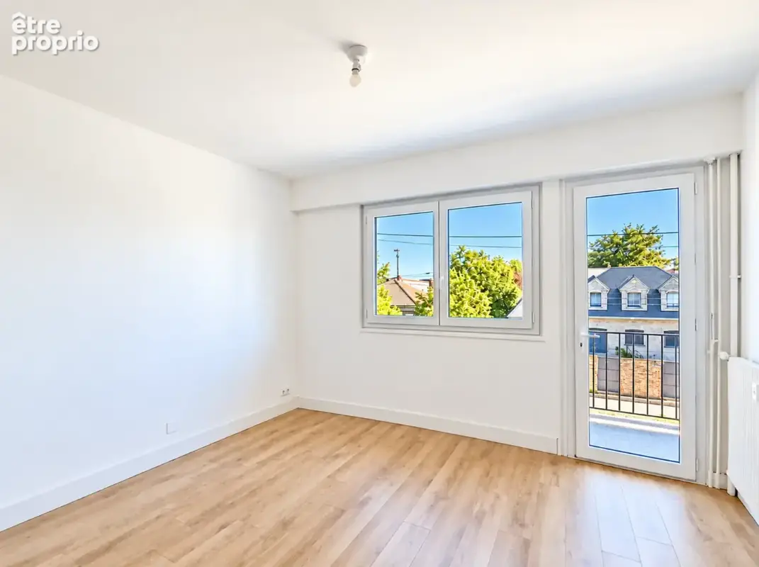 VALENCIENNES   Appartement 96 m2   3 Chambres   Balcon   Garage   Ascenseur - Cave - photo 6