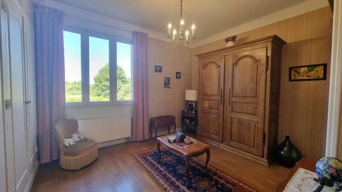 Maison à FONTAINES-SUR-SAONE