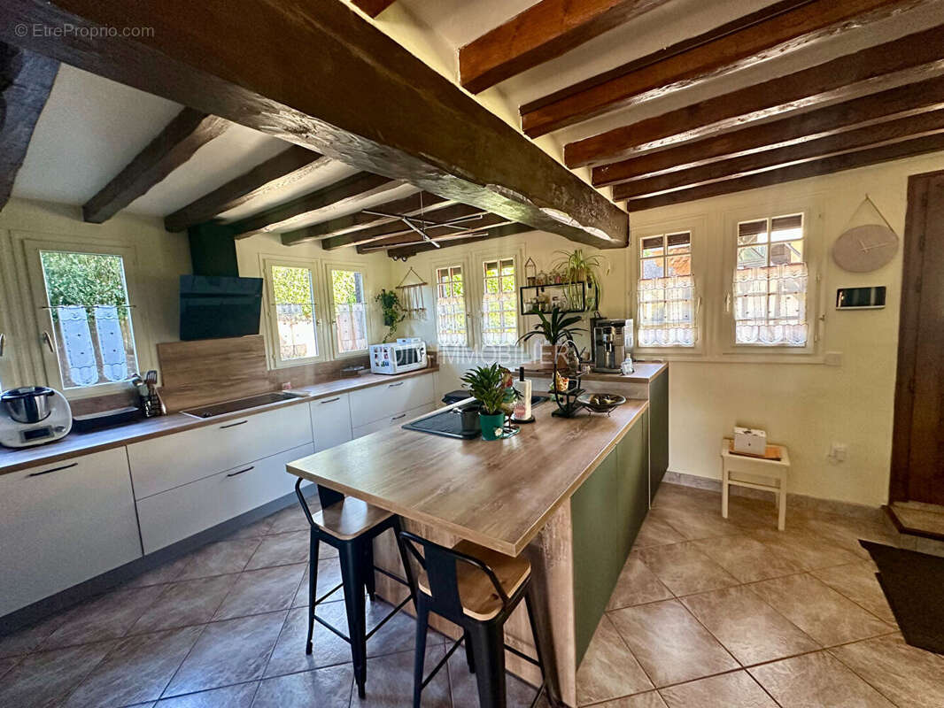 Maison à OSMOY-SAINT-VALERY