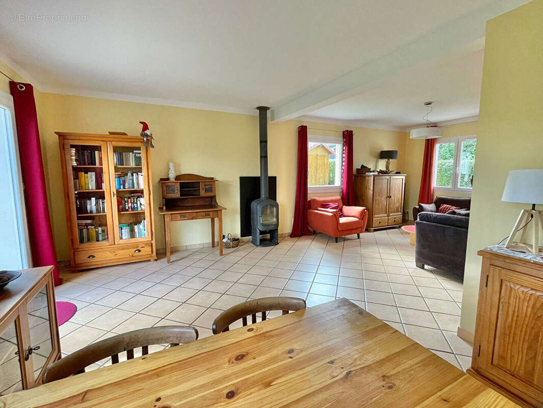 Maison à LES EPARRES