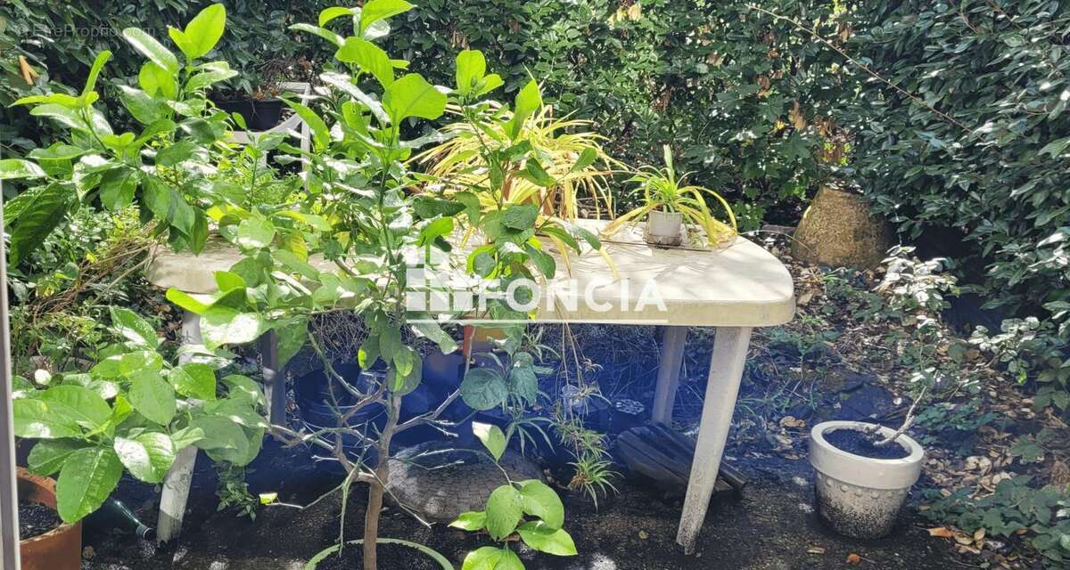 Maison à RUELLE-SUR-TOUVRE