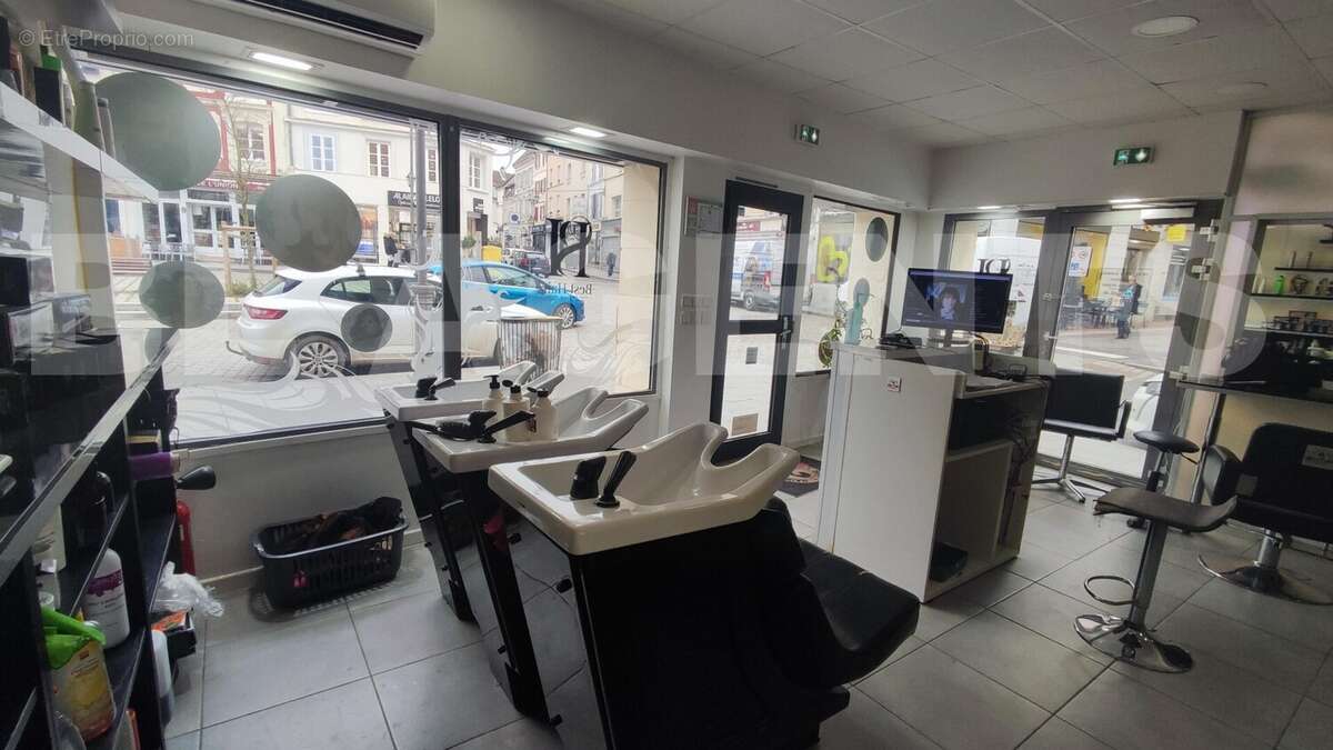 IMG_20250213_124808 - Commerce à COULOMMIERS