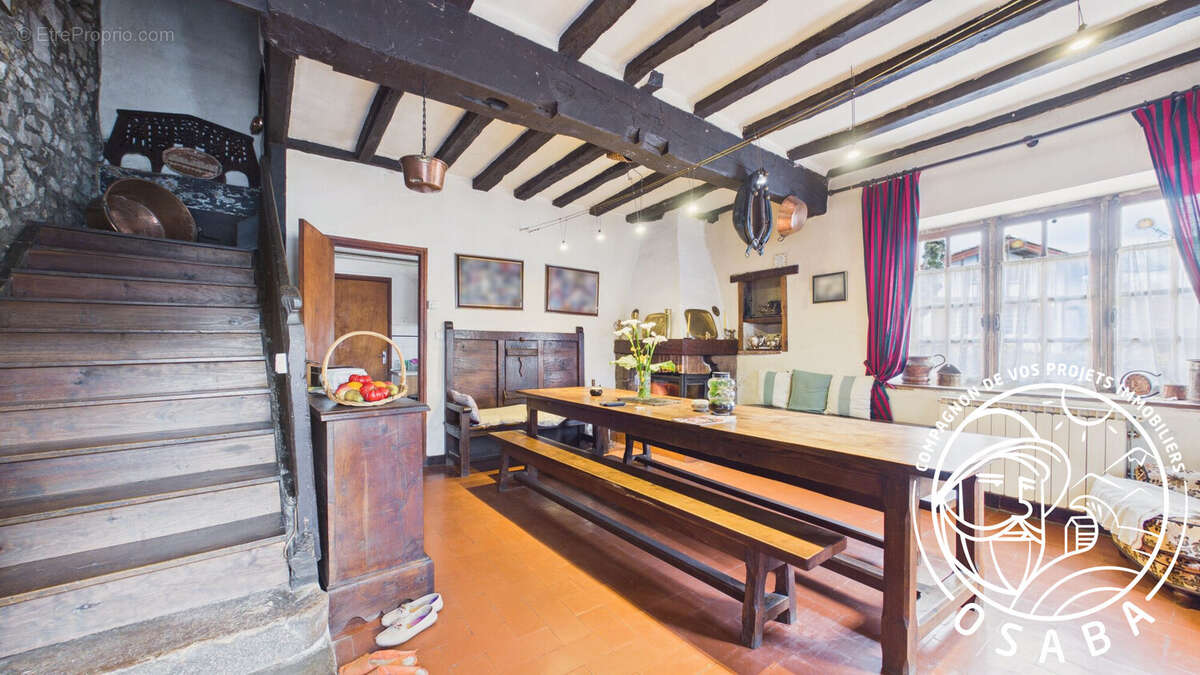 Maison à AINHOA