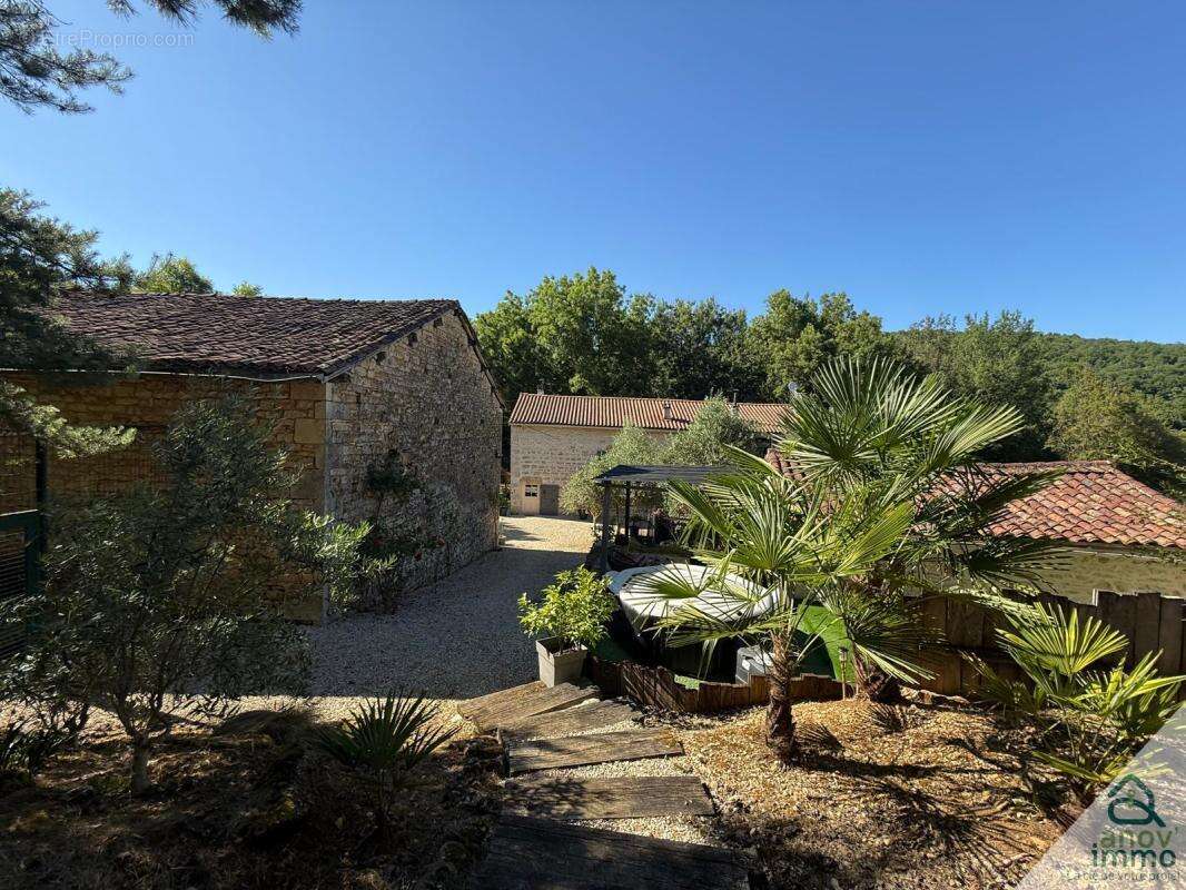 Maison à NANTEUIL-EN-VALLEE