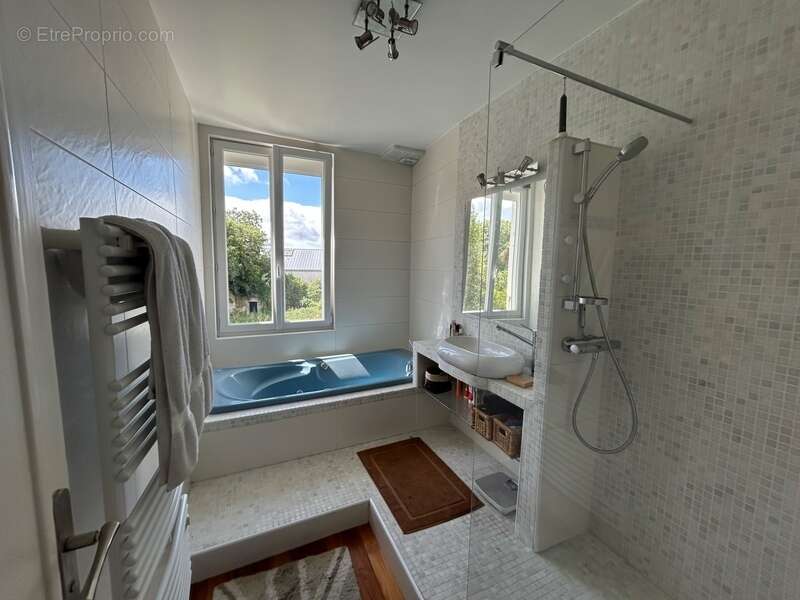 Rare a vannes (56)- centre appartement de charme 107 m²  avec stationnement privatif (56) - photo 18