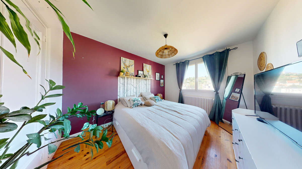 Appartement à SAINT-ETIENNE