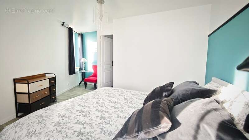 Maison à COLLEVILLE-MONTGOMERY