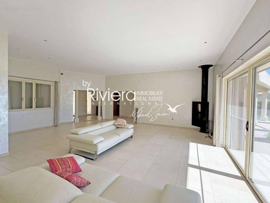 Propriété 300m2 - Piscine - Vue mer - photo 8