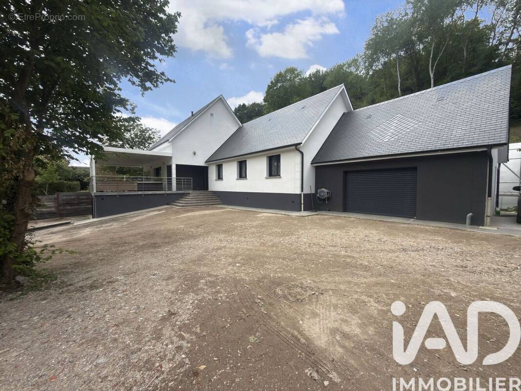 Photo 1 - Maison à LA HAYE-MALHERBE