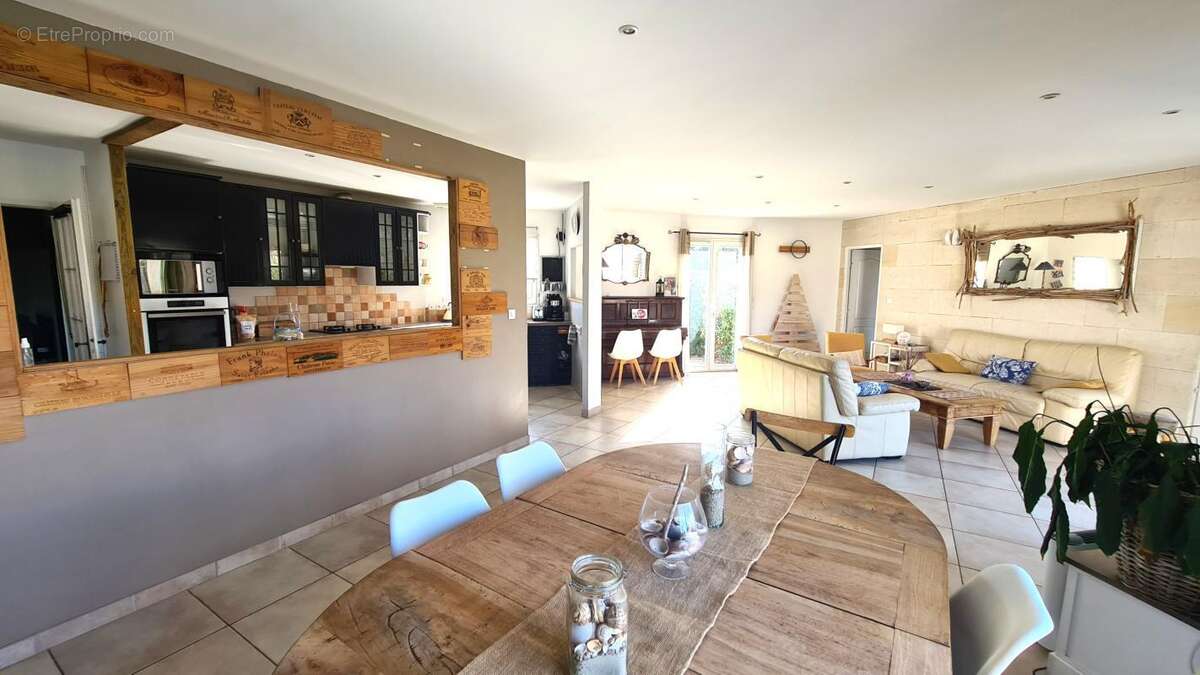 Maison à SAINT-ANDRE-DE-CUBZAC