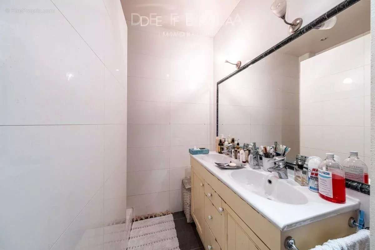 Appartement à PARIS-7E