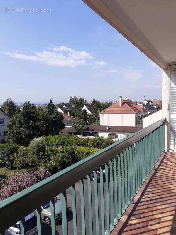 Appartement à HOUILLES
