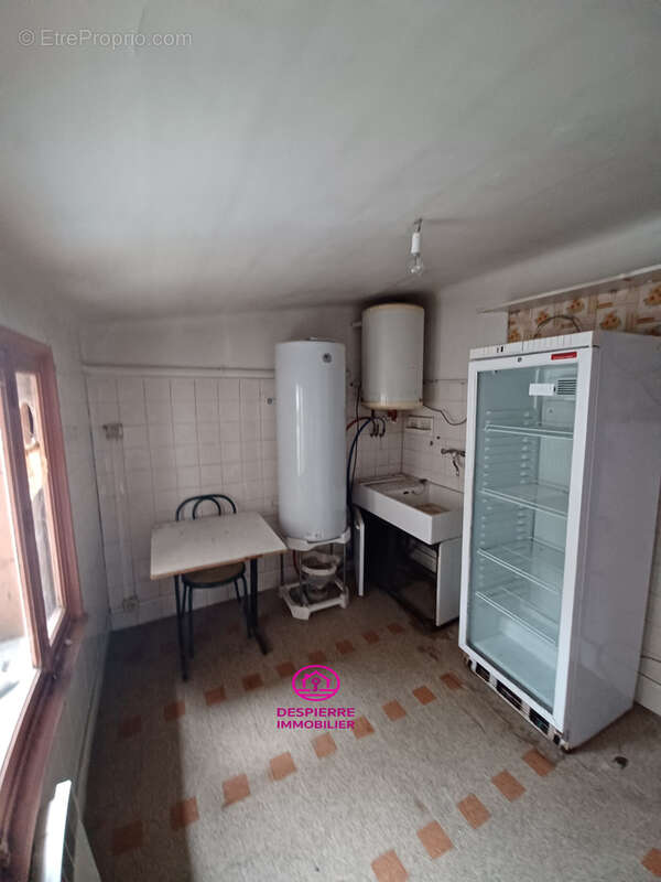 Commerce à LE PEAGE-DE-ROUSSILLON