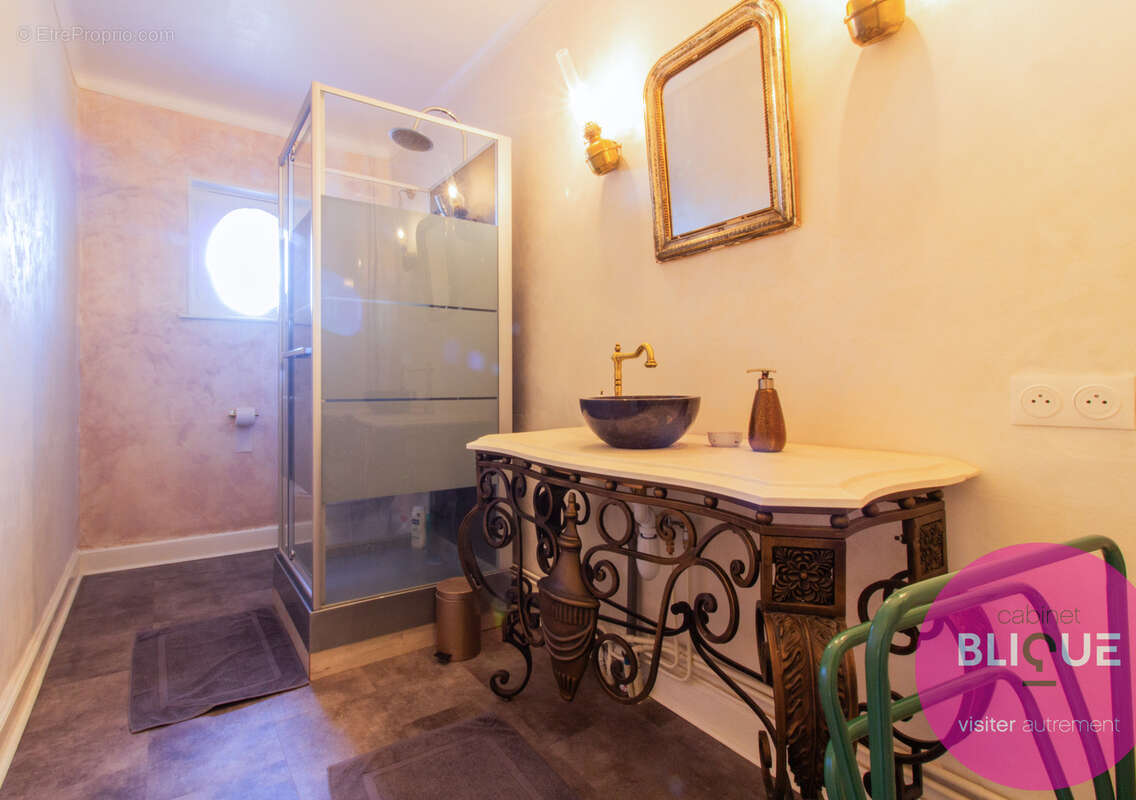 Maison à DOMEVRE-SUR-VEZOUZE