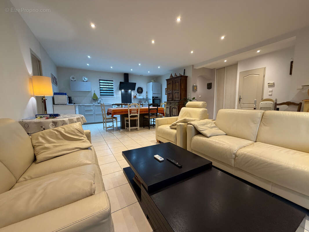 Maison à JONQUIERES