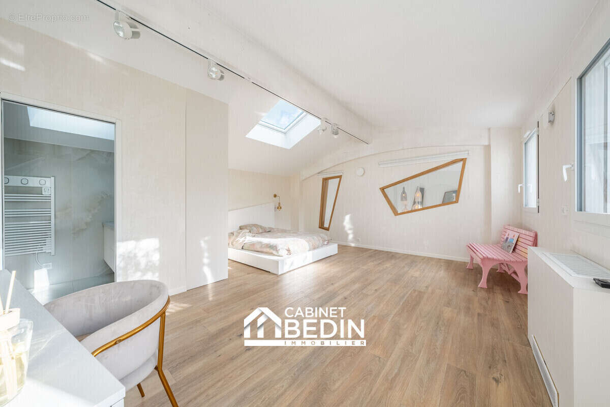 Maison 211 m² à Talence  - photo 8