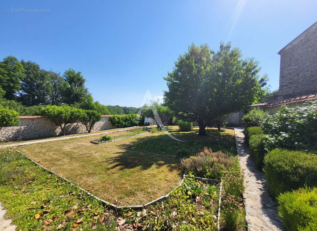 Maison Briarde avec sous sol - photo 2