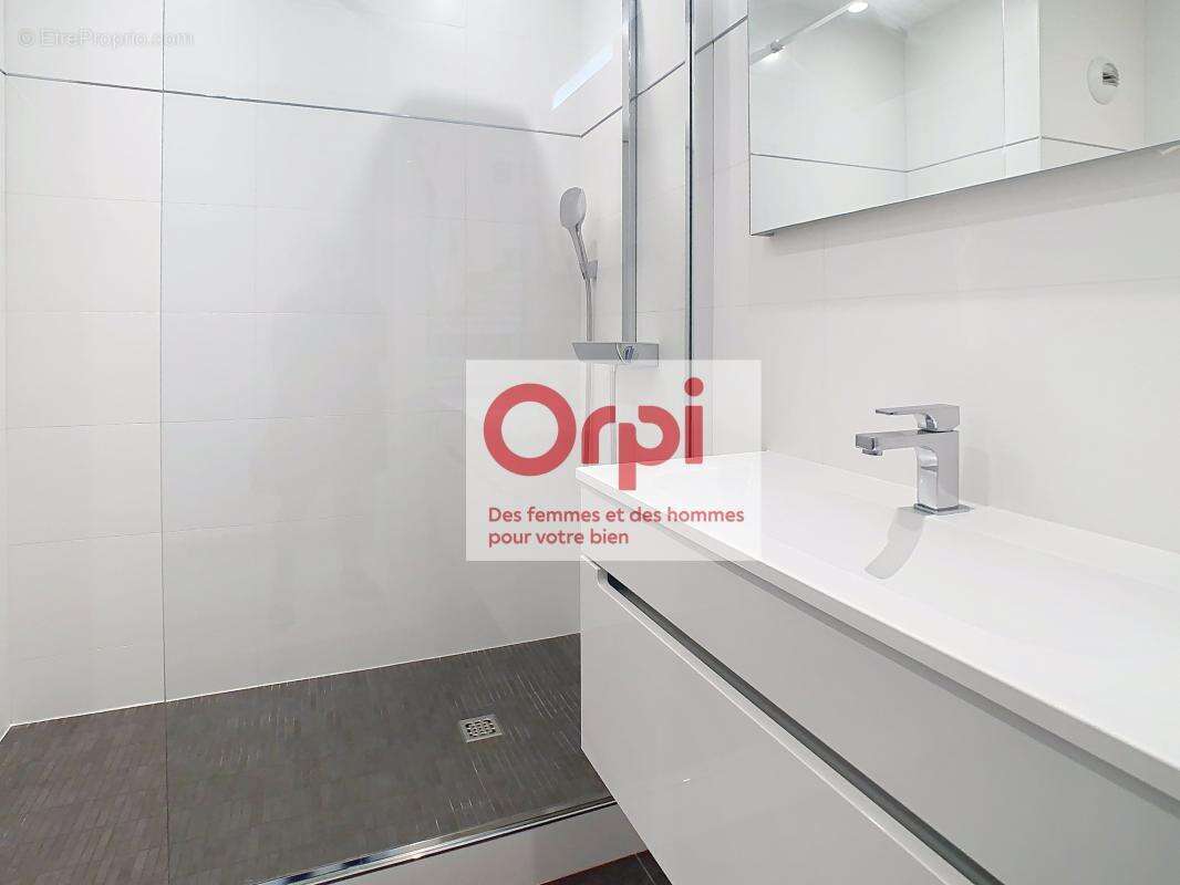 Appartement à ISSY-LES-MOULINEAUX