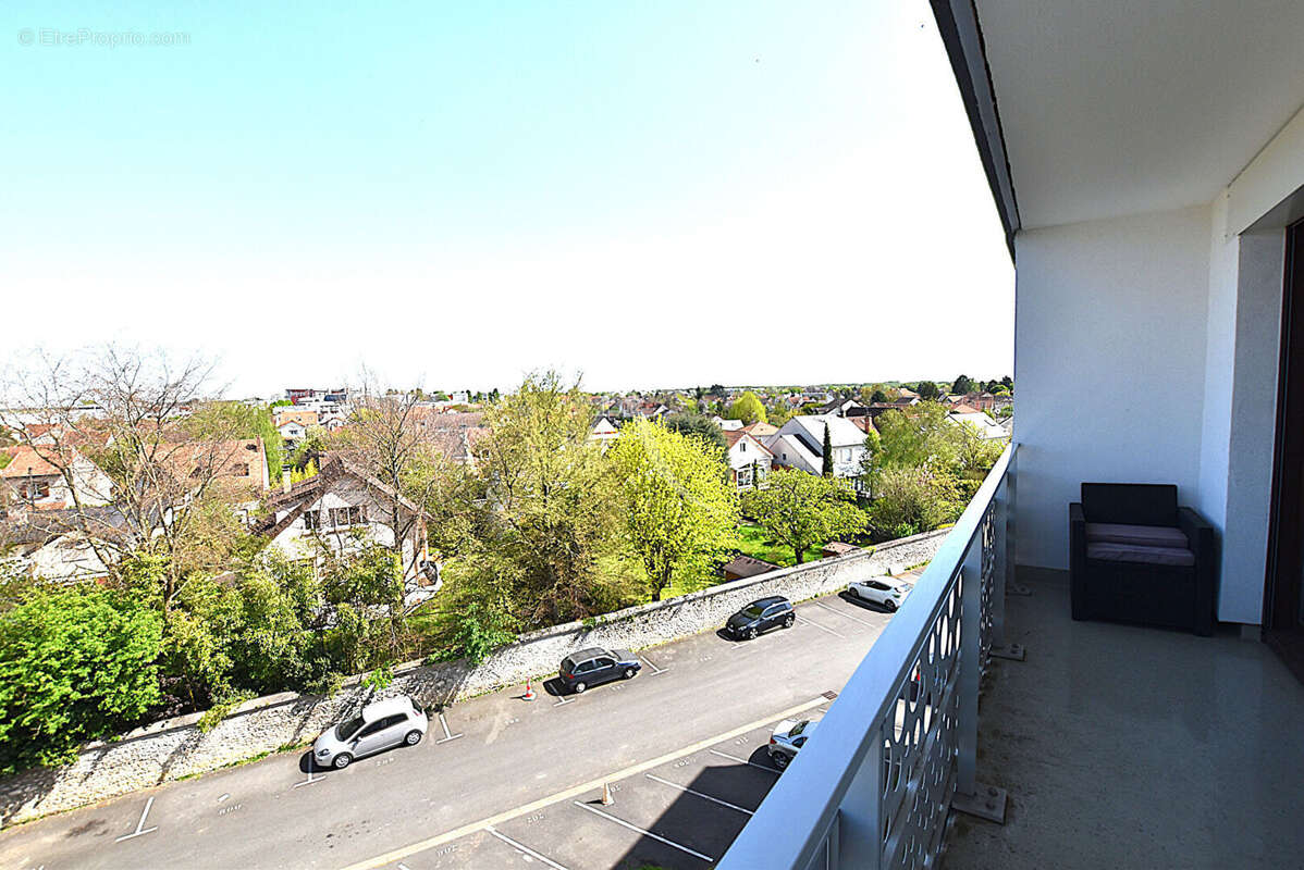 Appartement à COMBS-LA-VILLE