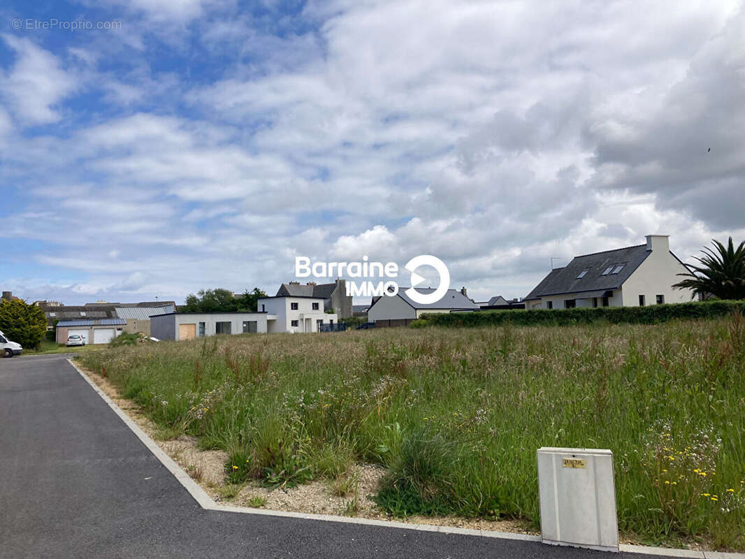 Terrain à PLOUGOULM