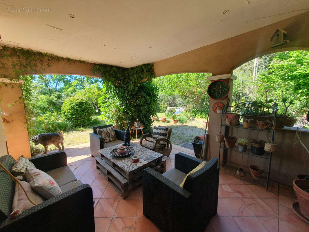 Maison à PLAN-DE-LA-TOUR