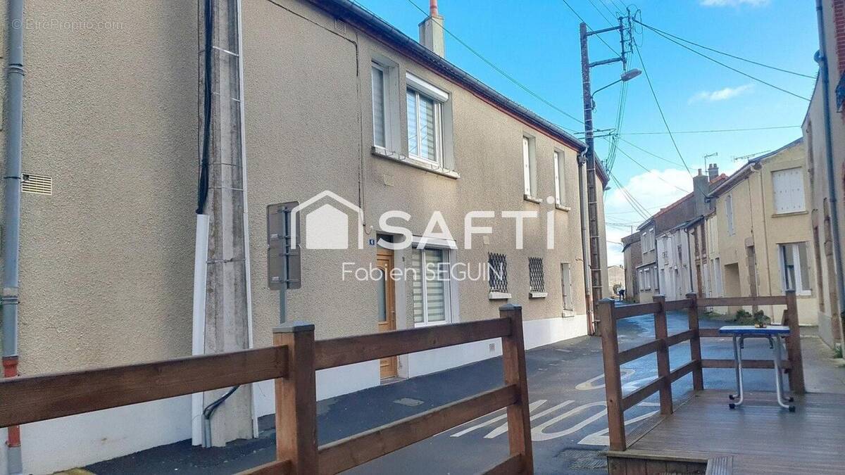 Photo 1 - Maison à ROUSSAY