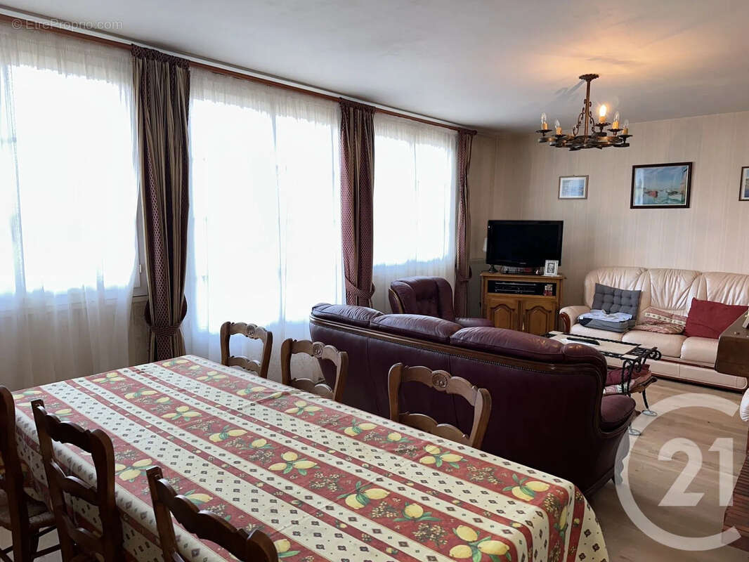 Maison à COSNE-COURS-SUR-LOIRE