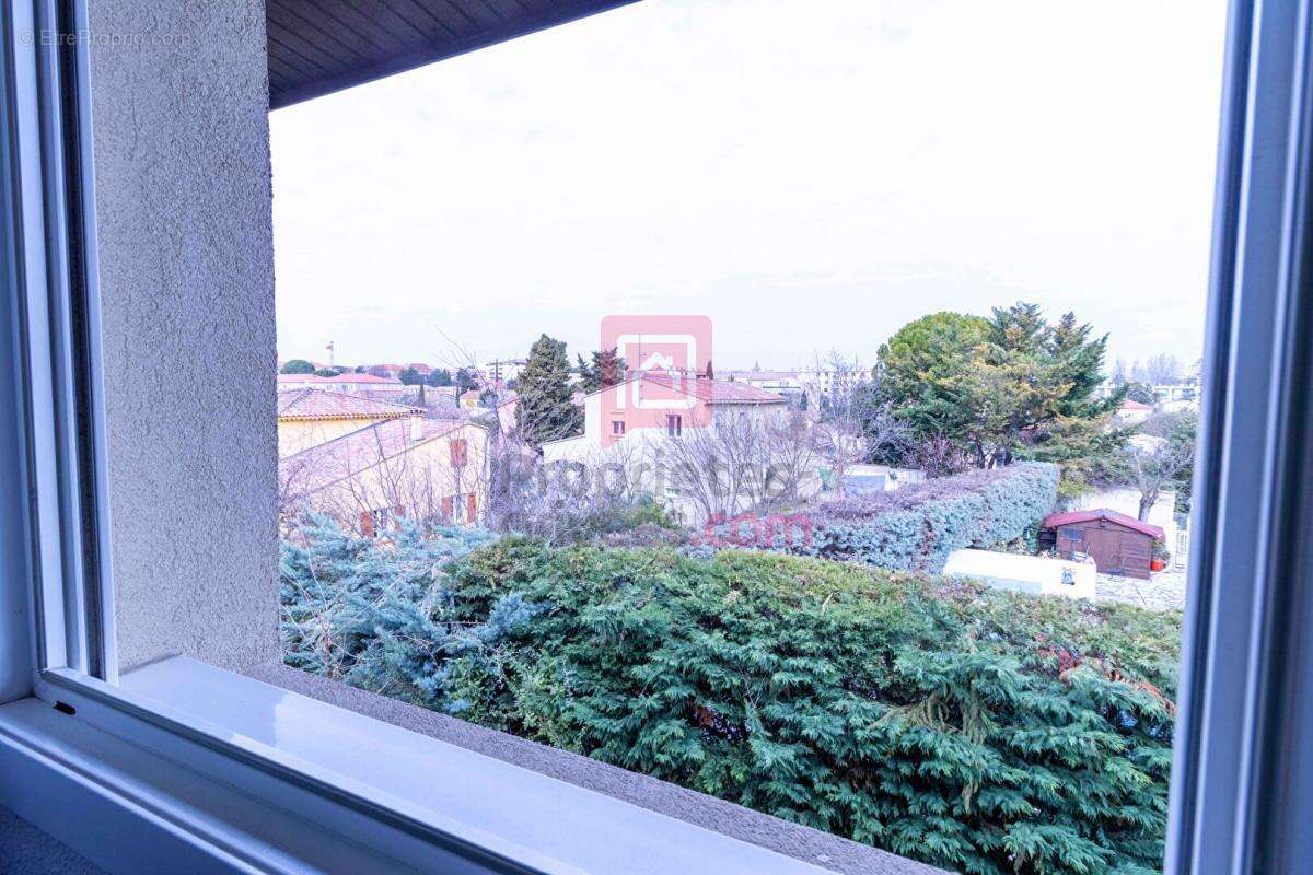 INVESTISSEURS- appt T3  67.32 m2 avec terrasse 14 m2, garage, parking. loué - photo 5