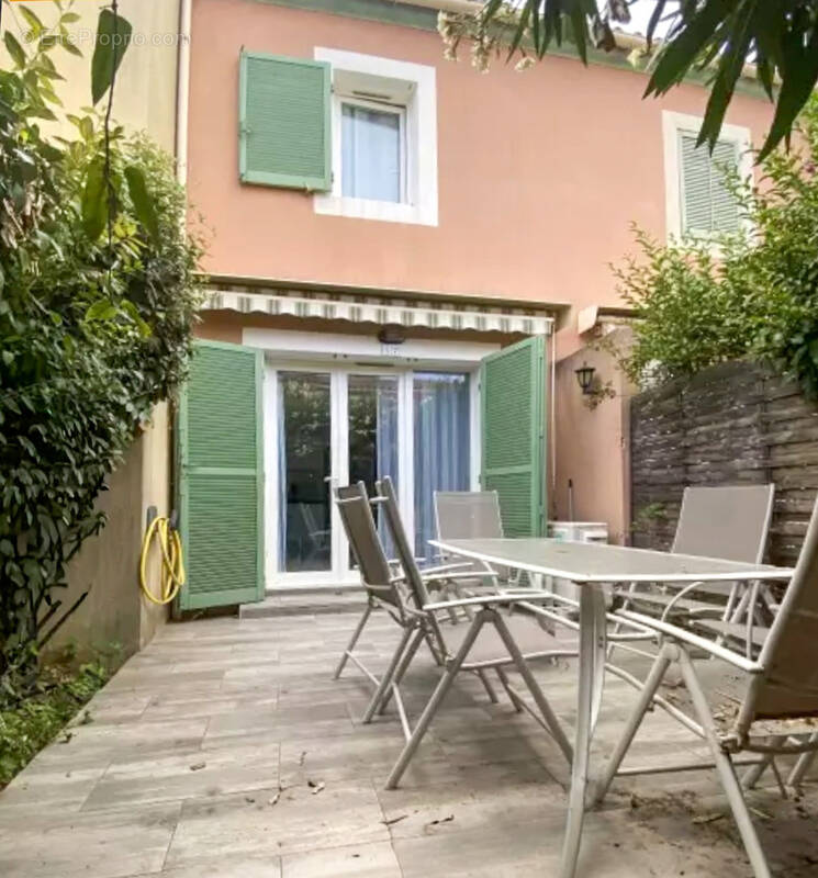 Maison à LA LONDE-LES-MAURES