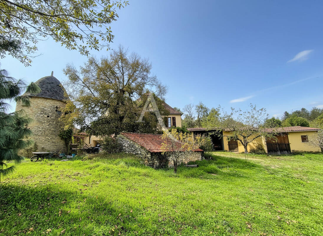 Maison 5 pièces 221 m² · à Catus · 221 m² · 289 000 €