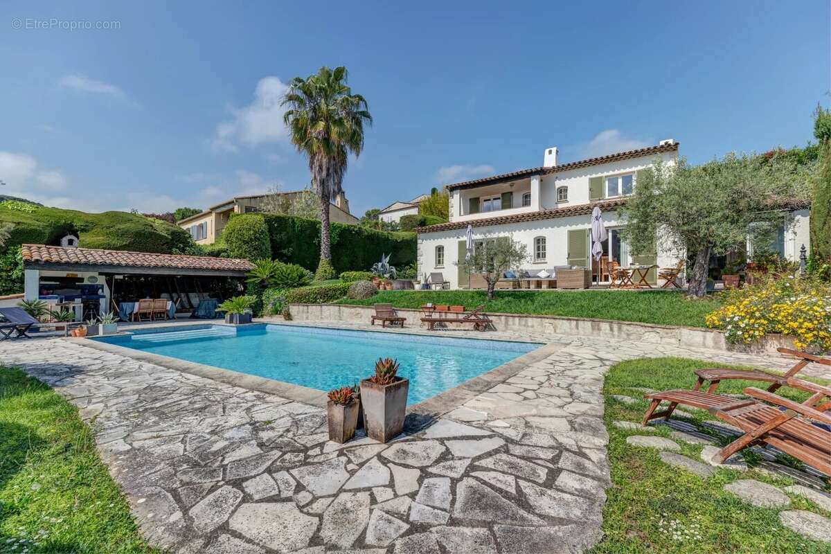 Maison à LA COLLE-SUR-LOUP