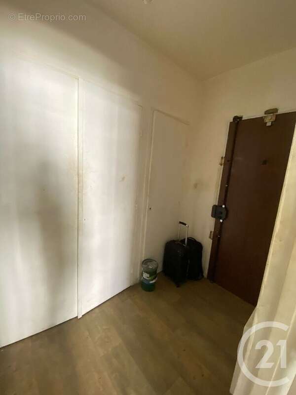 Appartement à MARSEILLE-4E