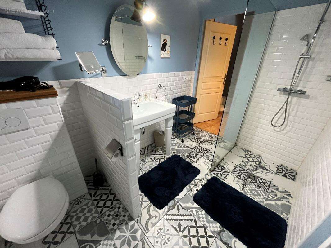 Maison à LES SALELLES