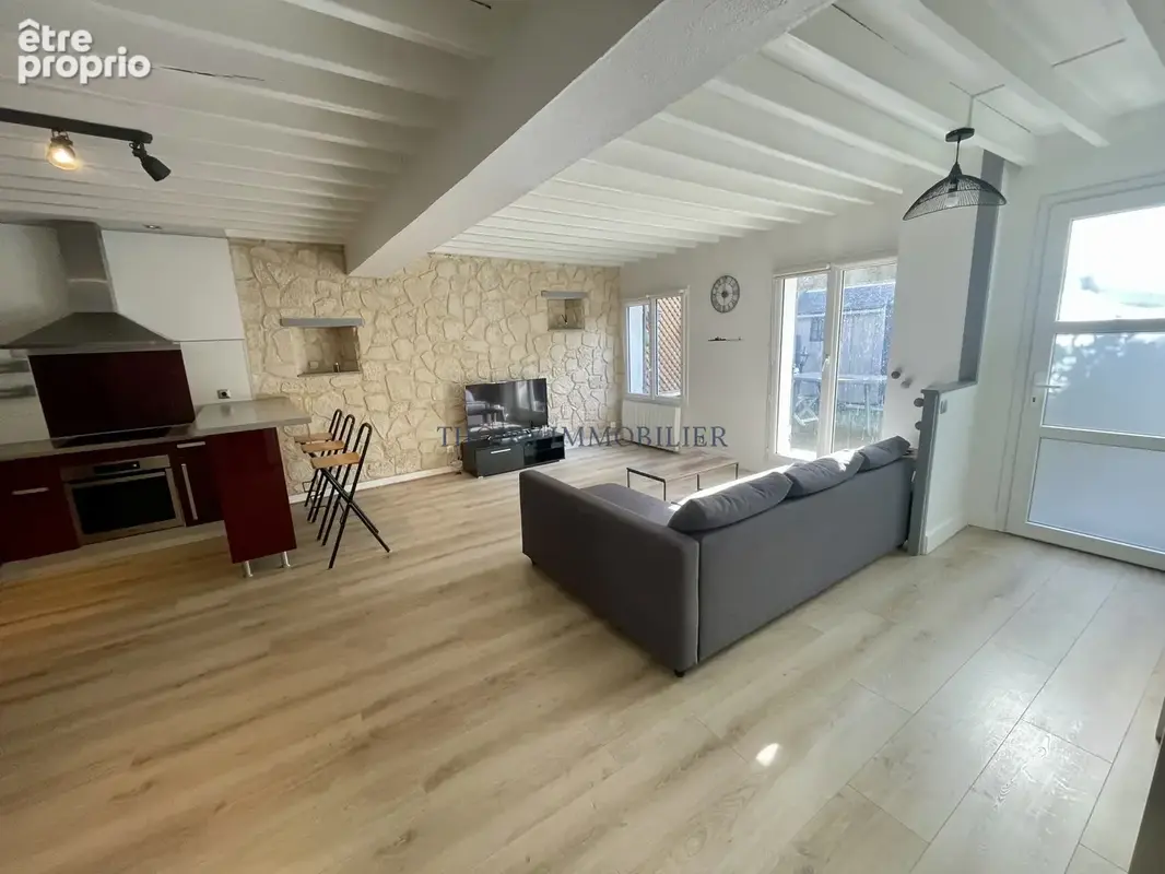 Maison de type 4 pièces avec jardin et parking. - photo 3