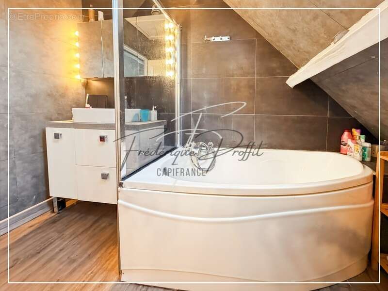 Maison à BREUIL-LE-VERT